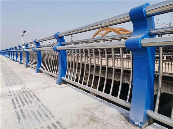 连云港304不锈钢复合管护栏的生产工艺揭秘