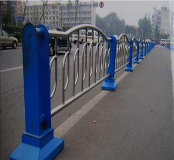 连云港不锈钢防撞栏杆生产制造工艺